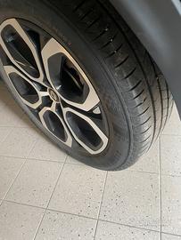 Treno Gomme