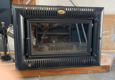 Caminetto a inserto JOTUL C31 con ventole