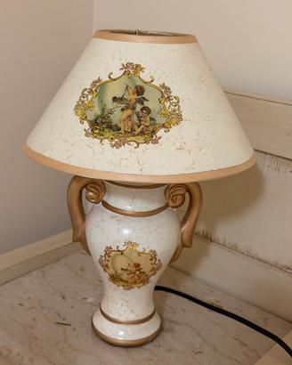 Coppia di abat-jour in ceramica decorata