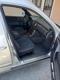 Autofunebre mercedes