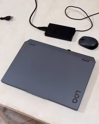 LENOVO 15IRX10, i7,RTX 5060, 32gb ram, 1TB
