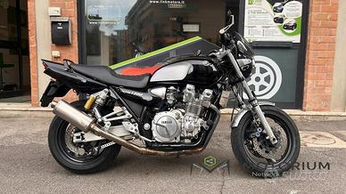 Yamaha XJR 1300 racer