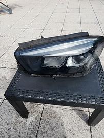 Faro lato guidatore Mercedes-Benz Classe B 180
