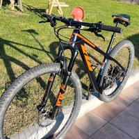 MTB front XC in carbonio