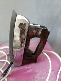 ferro a vapore anni 50