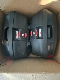 coppia borse rigide GiVi V35SCA e telaio x Yamaha 