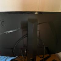 Monitor da gaming MSI 27” curvo con led dietro