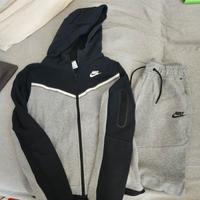 Nike tech tuta completa