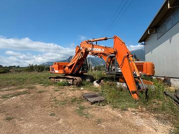 ESCAVATORE FH 200.3
