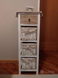 Mobiletto in legno IKEA