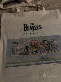 Borsa Beatles Anthology con adesivo