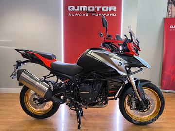 QJMOTOR SRT 900 SX - TRIS VALIGIE OMAGGIO