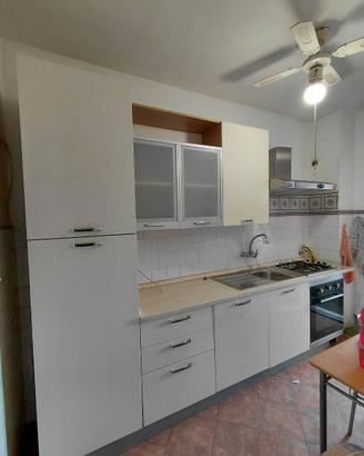 CUCINA 2 ANNI DI VITA TRASPORTO GRATIS NEI 10 KM
