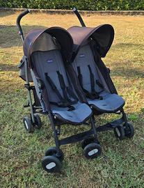 Passeggino gemellare chicco