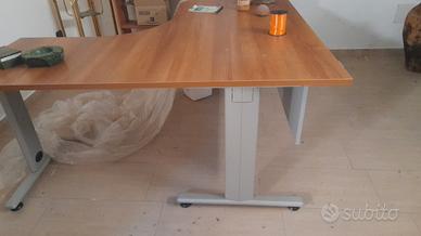 Scrivania angolare