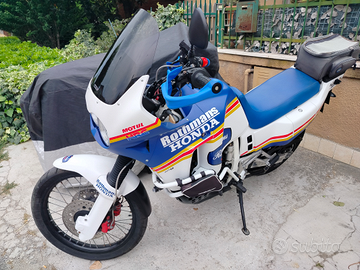 Honda Africa twin 750 rd04