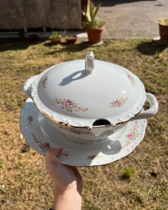 Zuppiera in porcellana con piatto abbinato