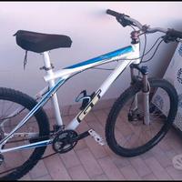 bicicletta GT Avalanche