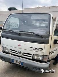 Nissan cabstar doppia cabina ribaltabile