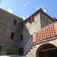Casa indipendente a Castel Focognano, 5 locali