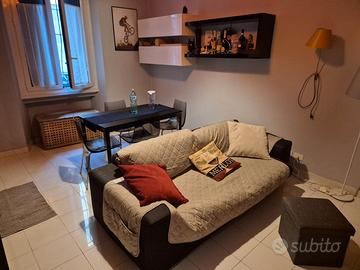 Zona Loreto Appartamento o camere per lavoratori