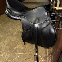 Sella da salto ostacoli Pessoa Nera 17"