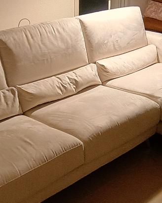 Divano con chaise longue
