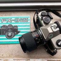 Yashica come nuova con obiettivo