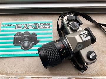 Yashica come nuova con obiettivo