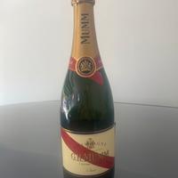 Champagne GH Mumm