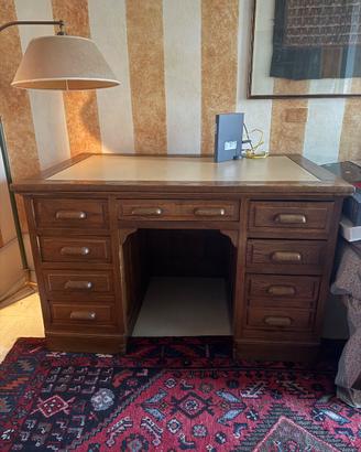 Scrivania anni ‘40 in rovere massello