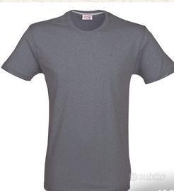 T-shirt. borracce ombrelli tutto personalizzato 