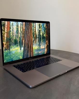 Macbook Pro 15” i7 6-Core 16GB RAM