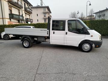 FORD TRANSIT 7 posti Cilindrata 2.4 TDCI 140 Cv