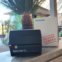 POLAROID INSTANT CAMERA