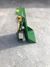 Alza sacchi nocciole