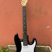 Chitarra Donner modello stratocaster mai usata
