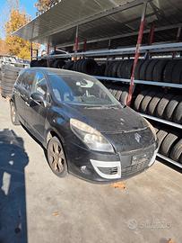 RENAULT SCENIC 3a Serie DEL 2010 PER RICAMBI