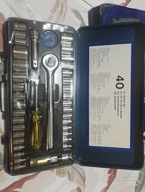 valigetta cricchetti + giraviti + chiavi miste