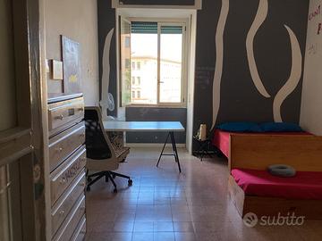Ampia camera in appartamento