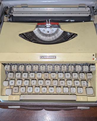 Macchina da scrivere marca Cambridge