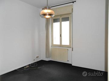 Immobile di 100 m² con 4 locali a Lucca