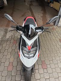 Aprilia 50 – 2012 – SOLO 2.000 km – sempre garage