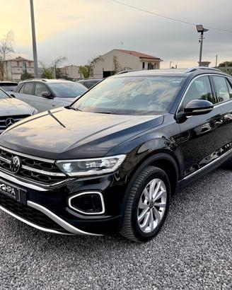 VOLKSWAGEN T-Roc 1.0 TSI Style NAVI LED IQ-LIGHT R