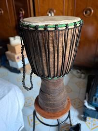 Djambe grande africano