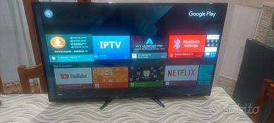 TV smart 43 UHD AKAI DT2 sat2 WiFi telecomando ecc