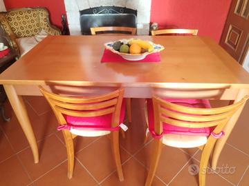 Tavolo in rovere e 4 sedie