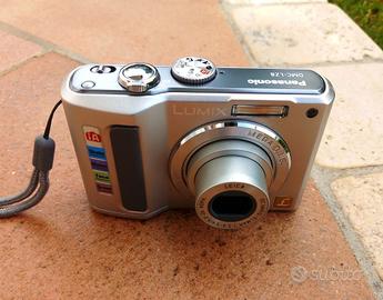 Lumix LZ8 + scheda SD 2 gb + cavalletto + marsupio