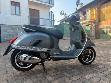 Vespa gts 300 super sport