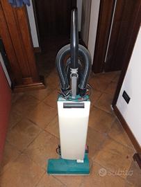 Aspirapolvere con battitapetto 